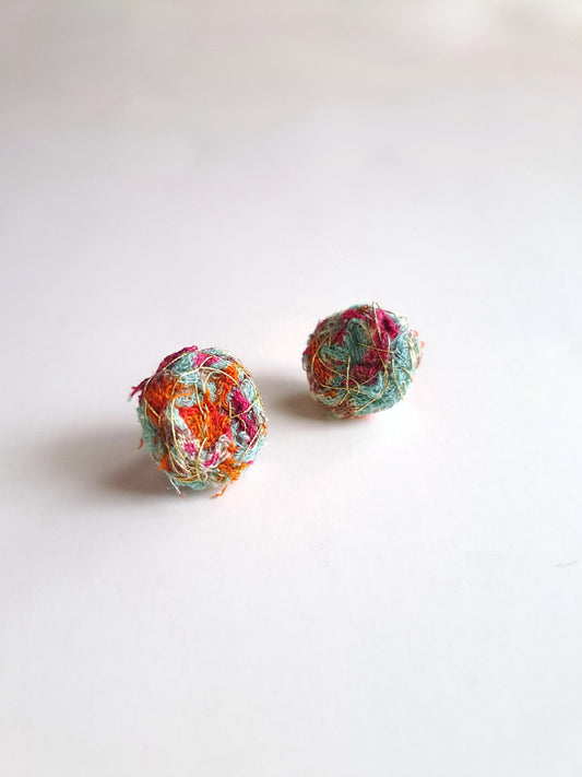FLORAL WOVEN EAR STUDS